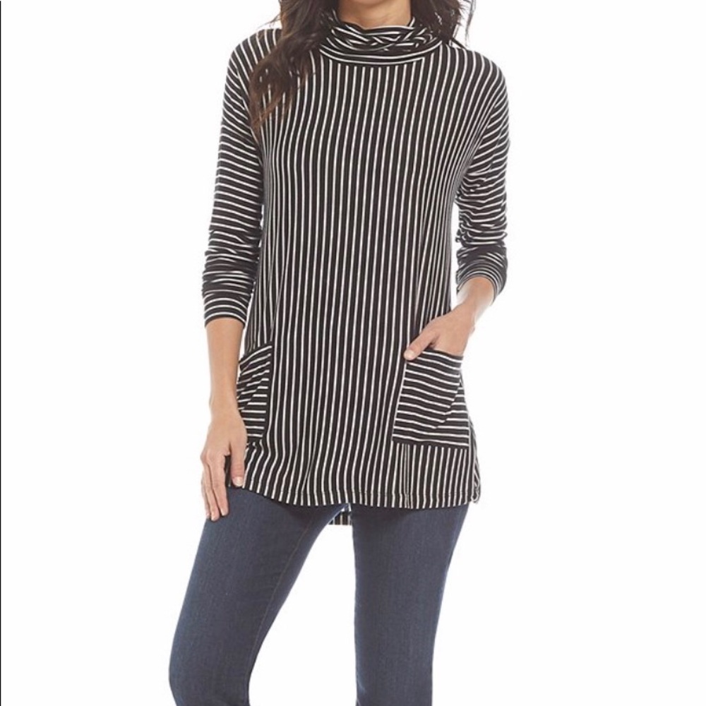 Long Sleeve Stripe Cowl Neck 2-Pocket Top